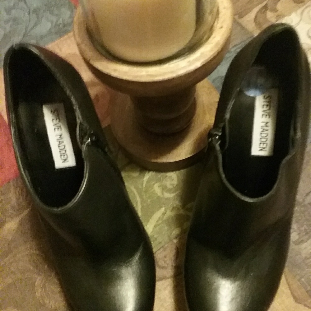 STEVE MADDED, leather black pump